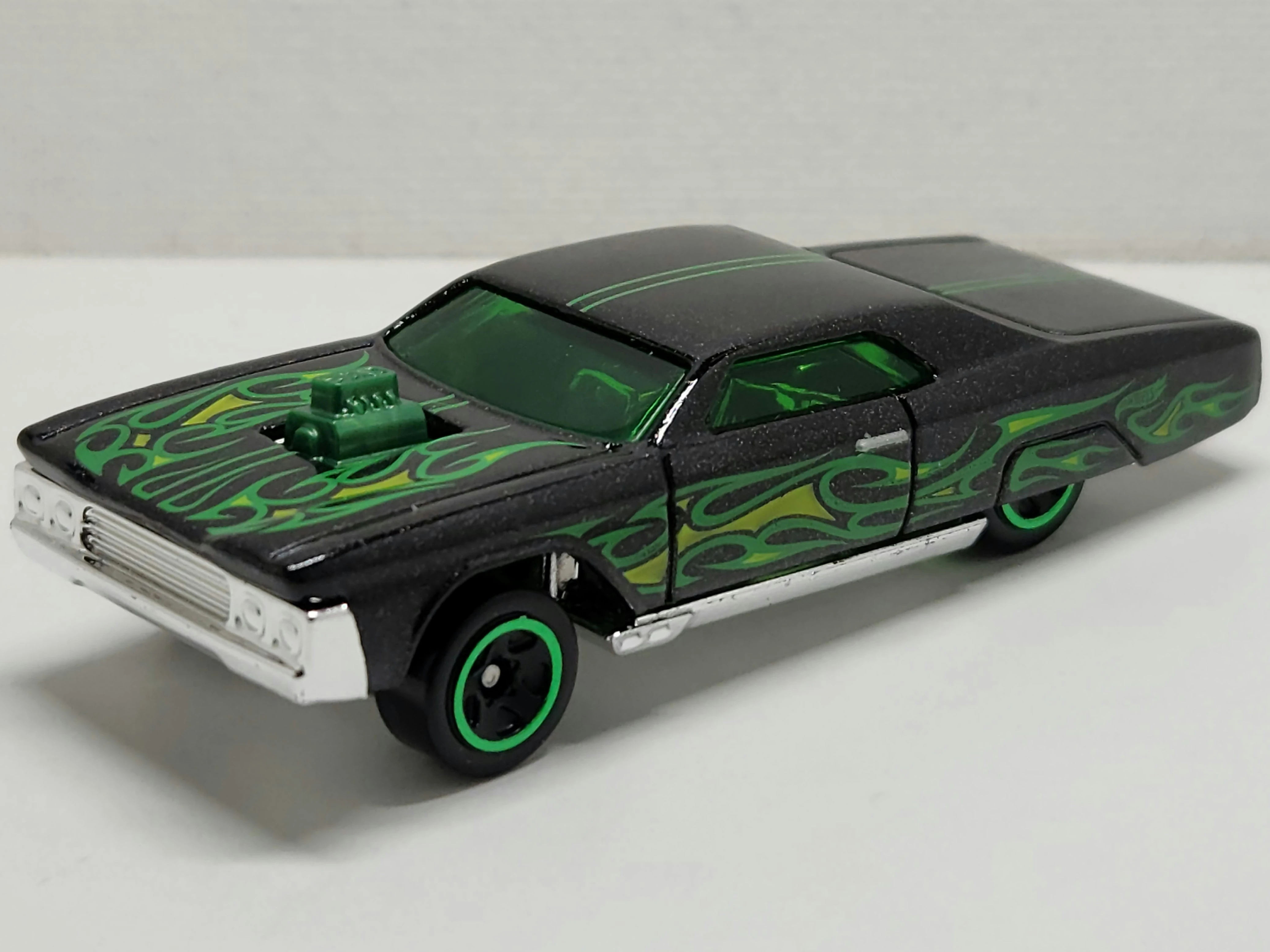 LAYIN’ LOWRIDER