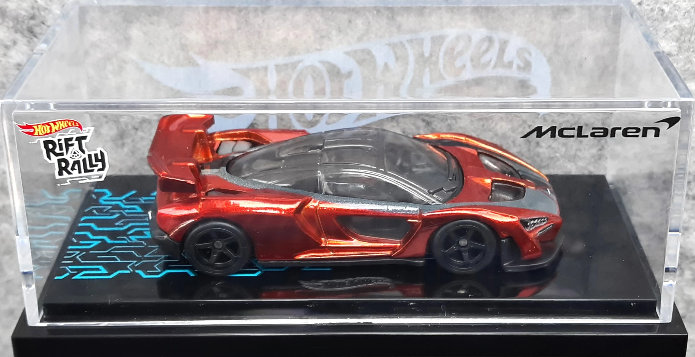 McLaren Senna
