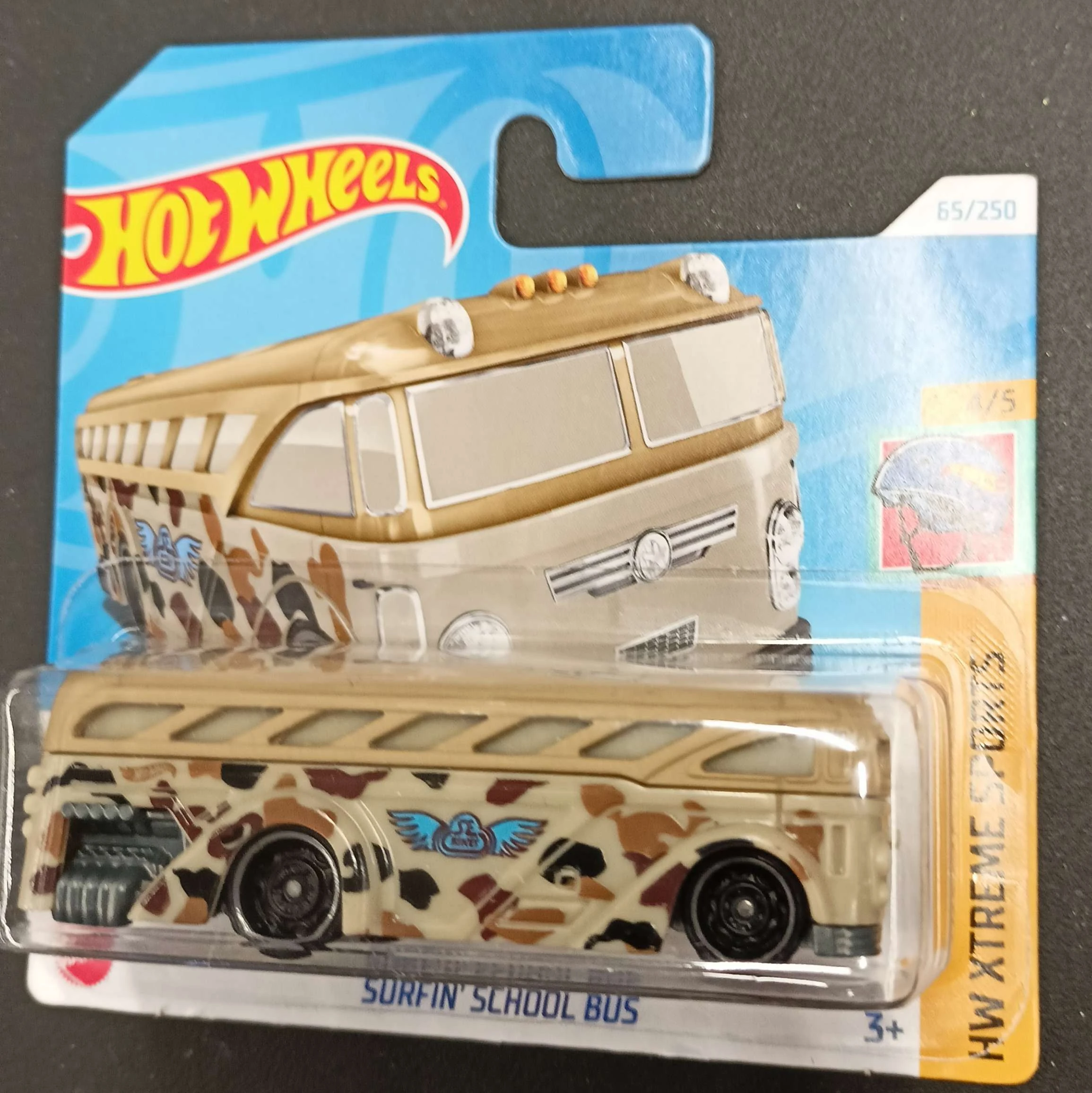 SURFIN’ SCHOOL BUS