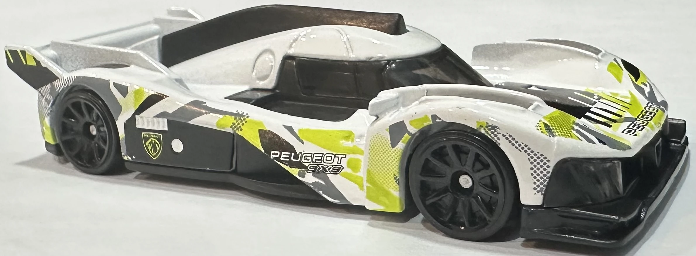 PEUGEOT 9X8 HYPERCAR