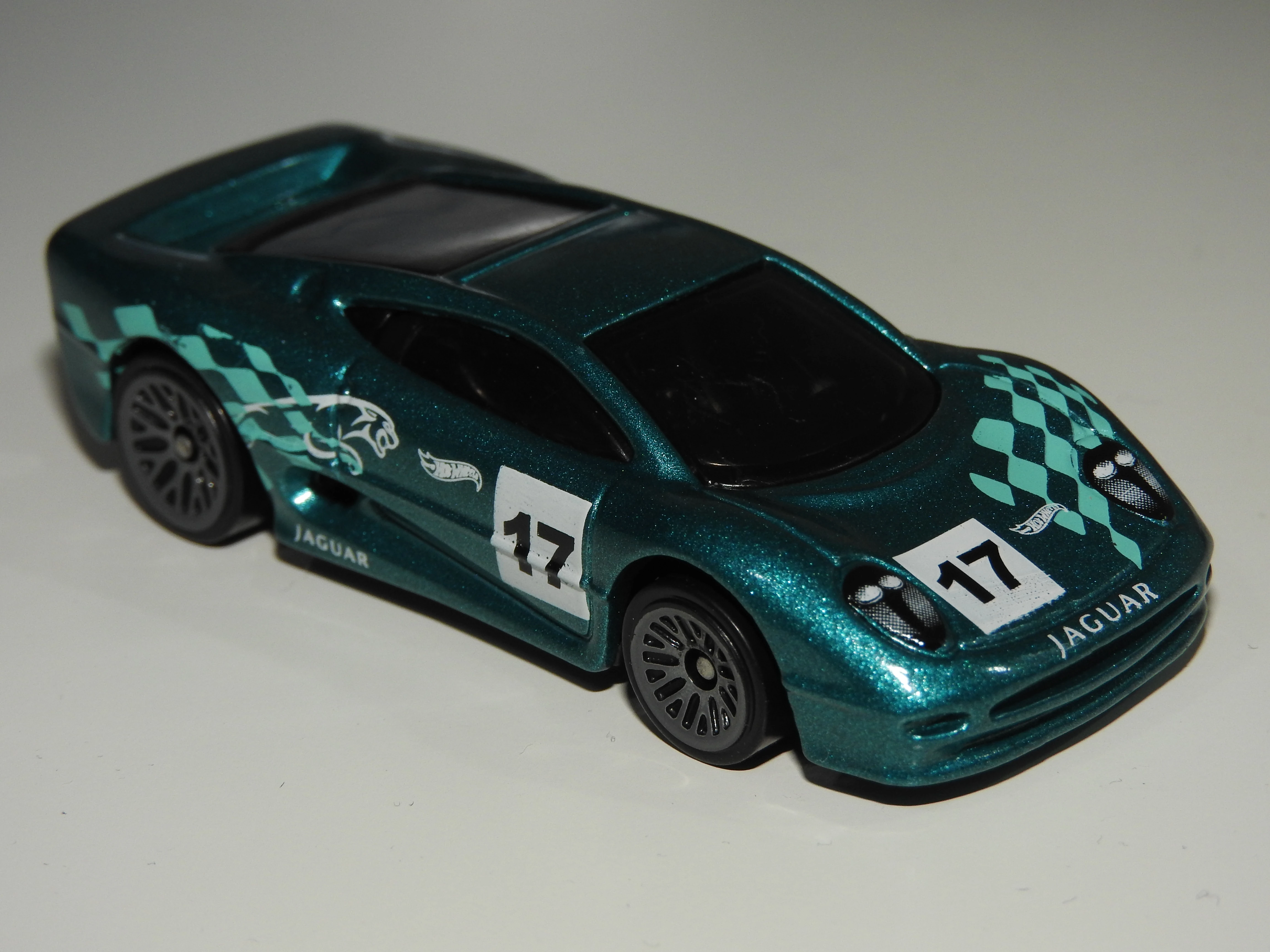 Jaguar XJ220