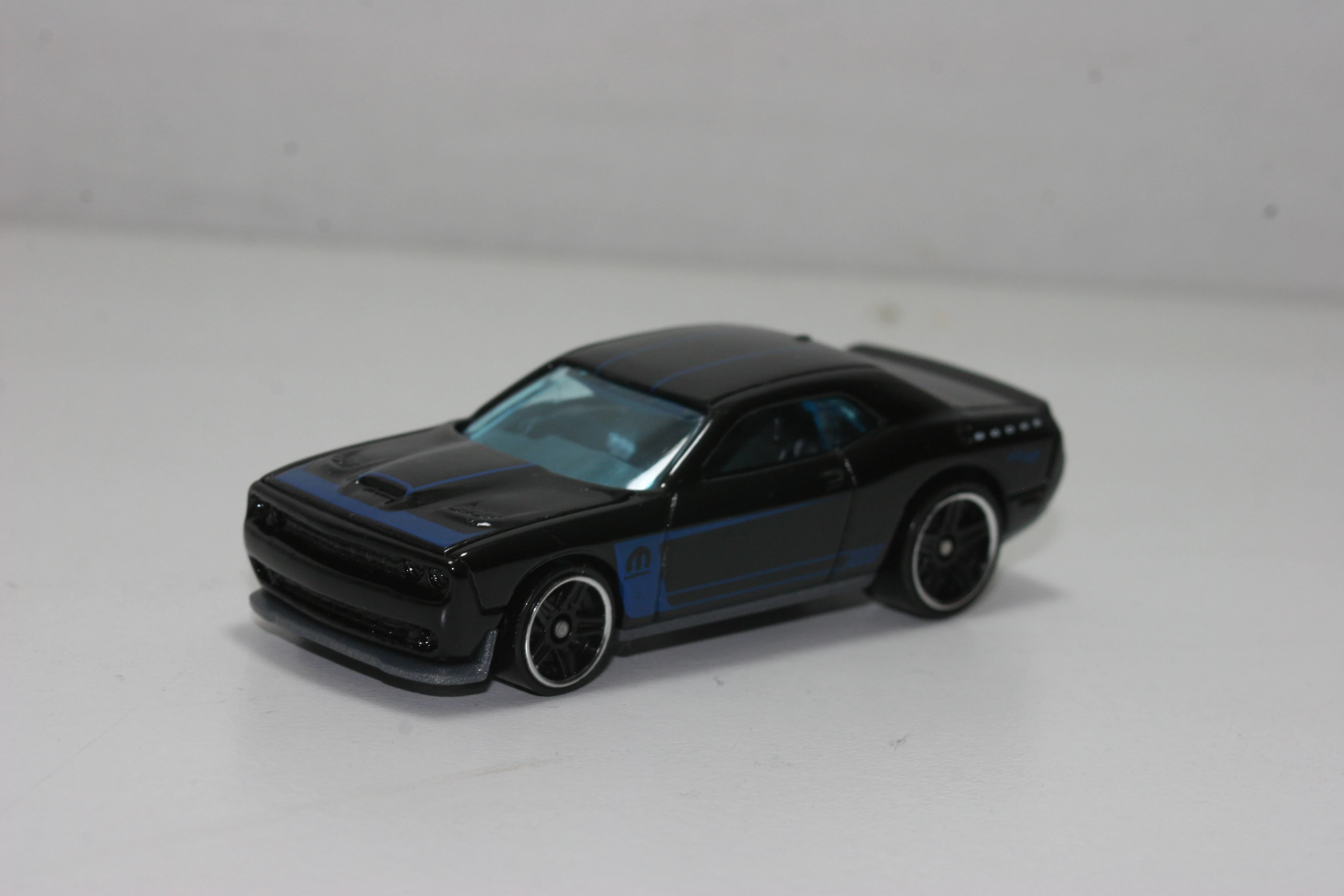 '15 Dodge Challenger SRT