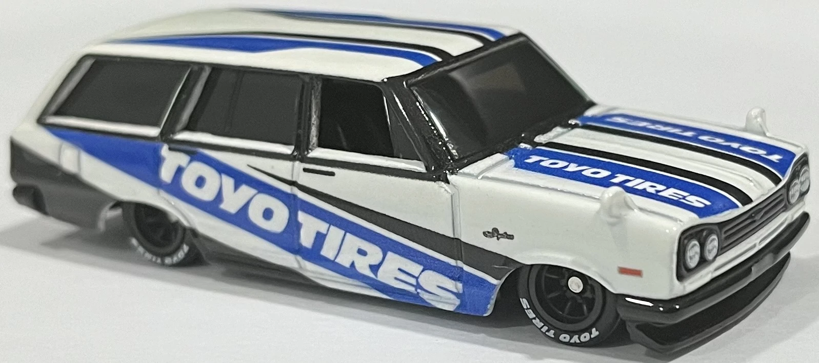 '69 Nissan Skyline Van