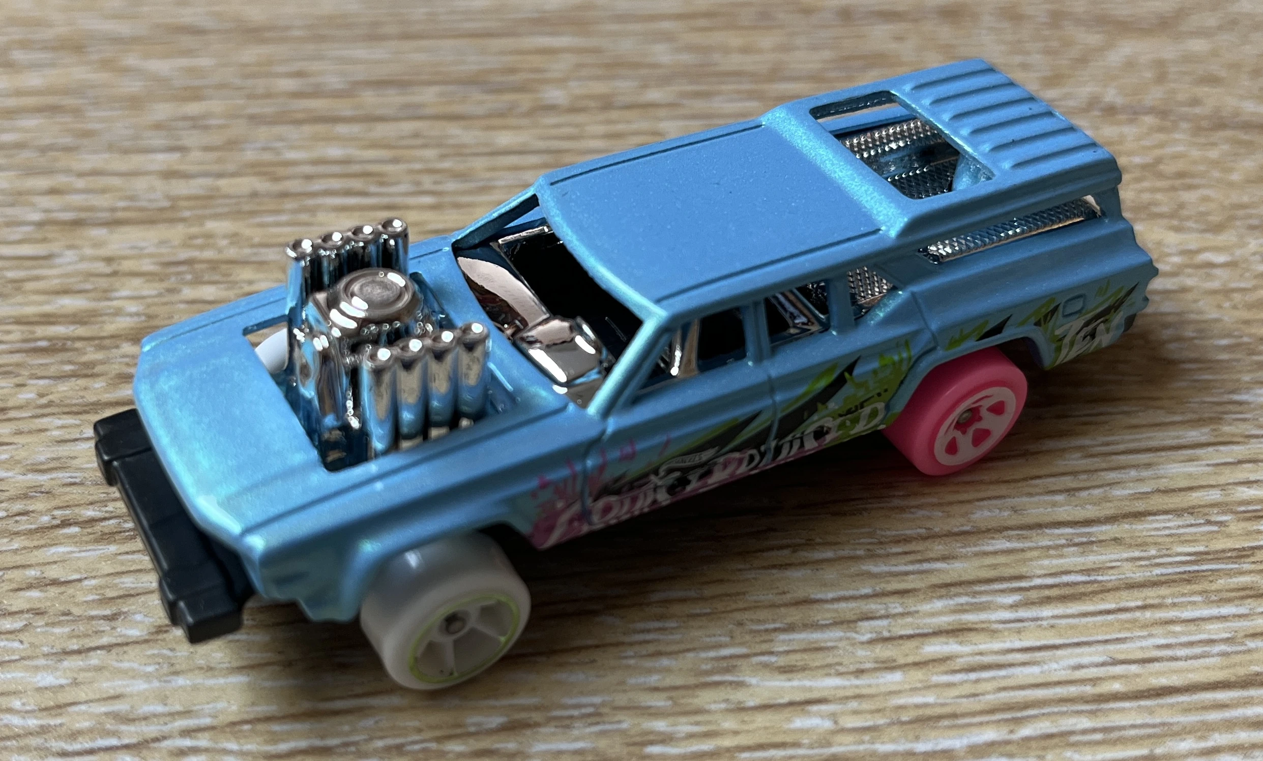 Cruise Bruiser