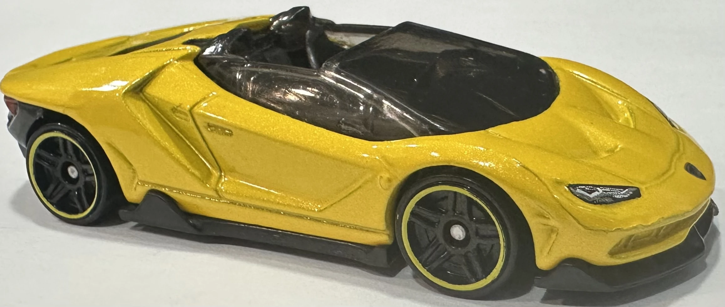 '16 Lamborghini Centenario Roadster