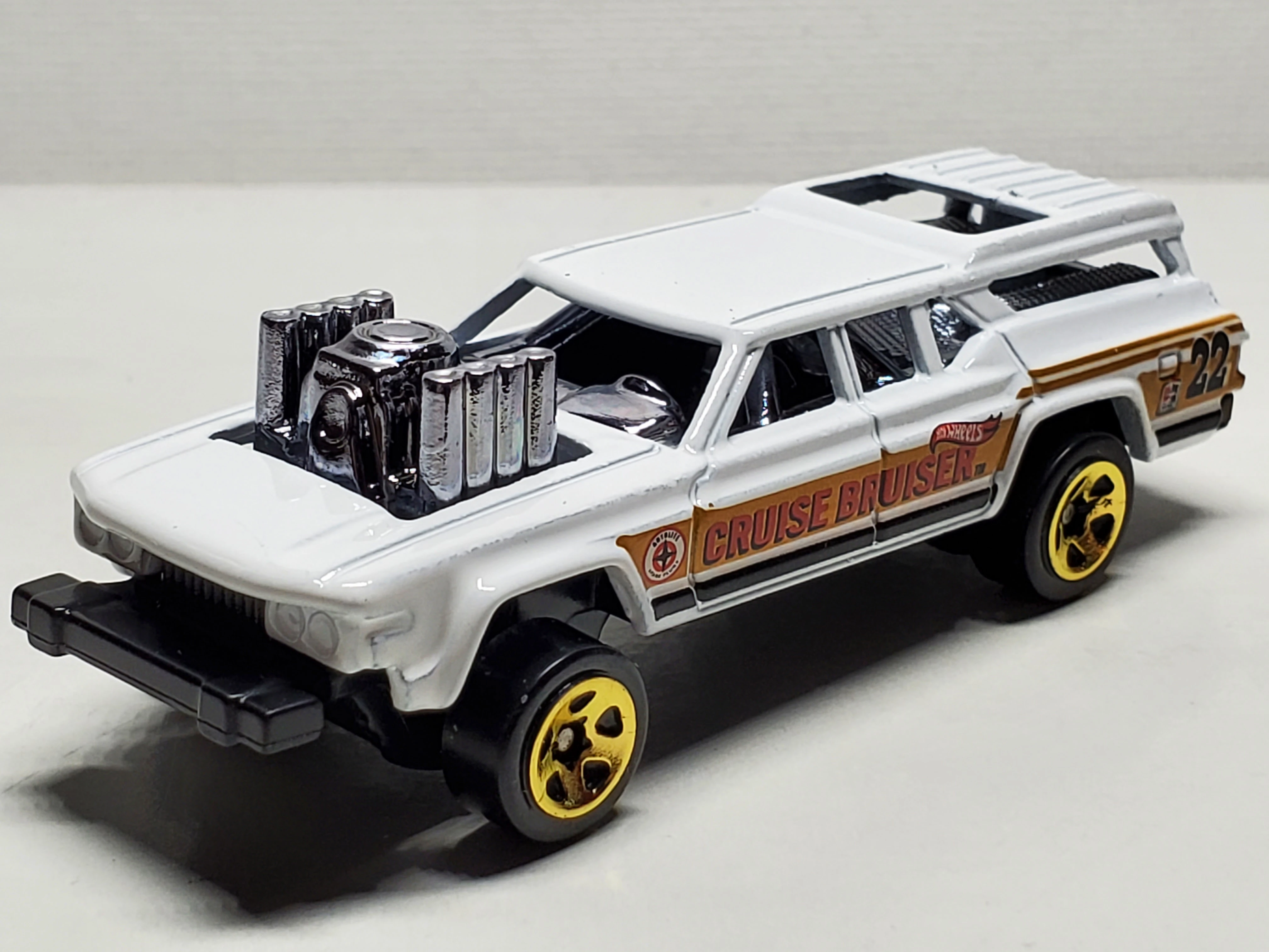 Cruise Bruiser