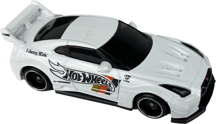 LB-Silhouette WORKS GT Nissan 35GT-RR VER.2