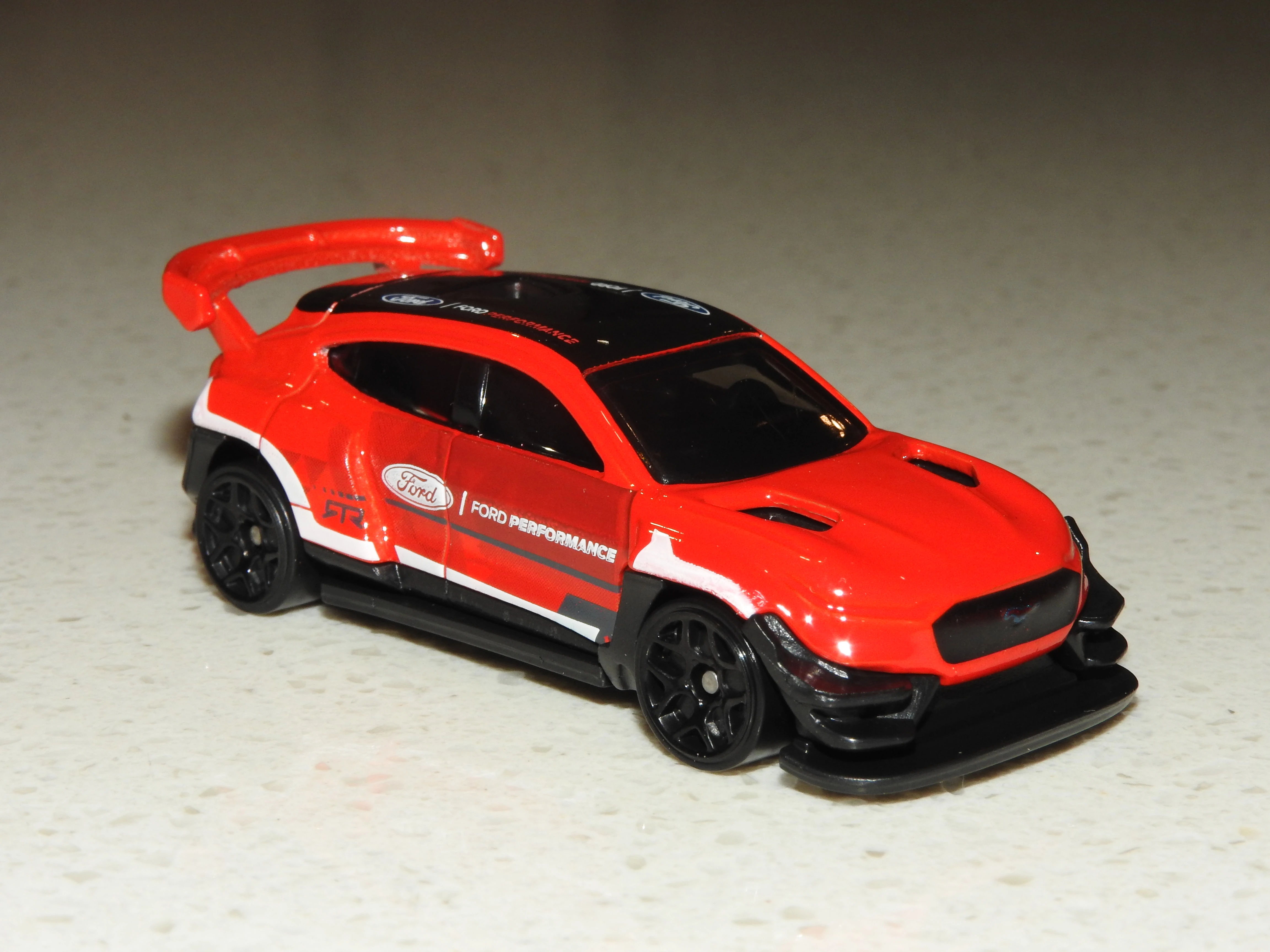 Ford Mustang Mach-E 1400