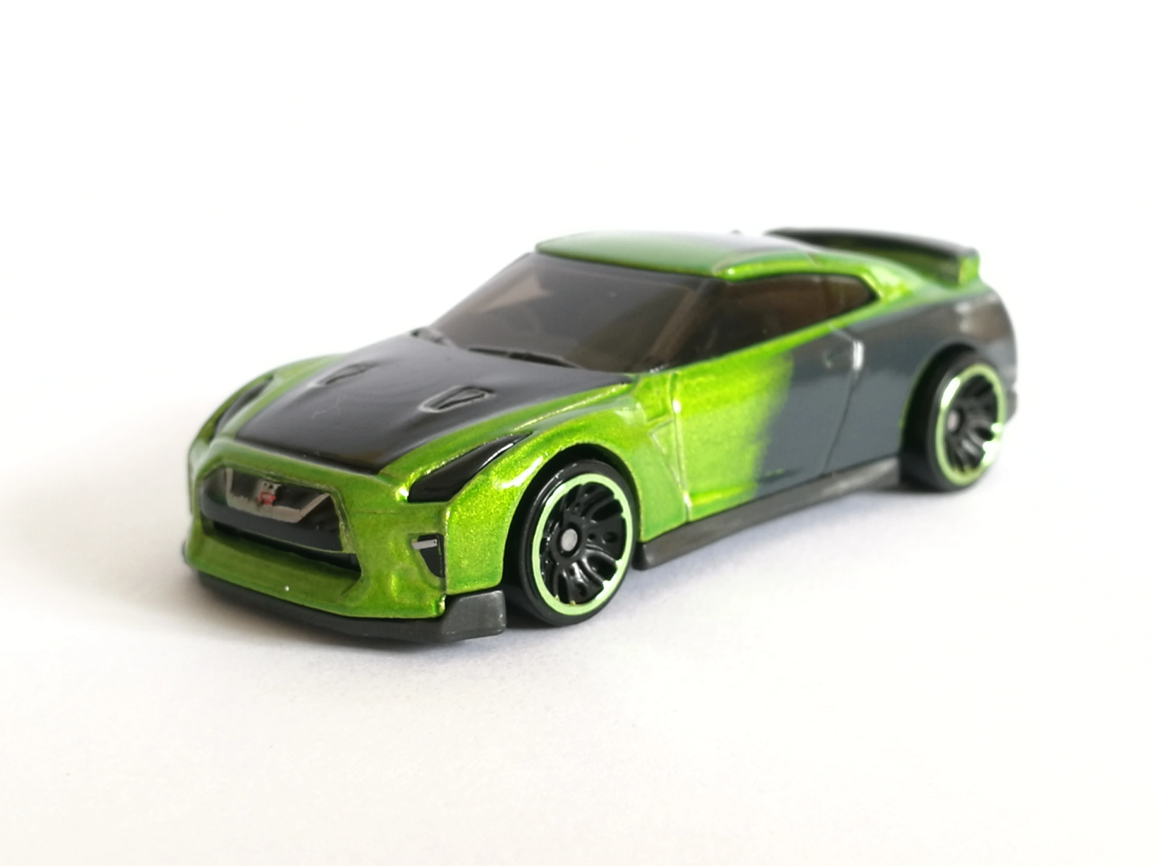 '17 Nissan GT-R (R35)