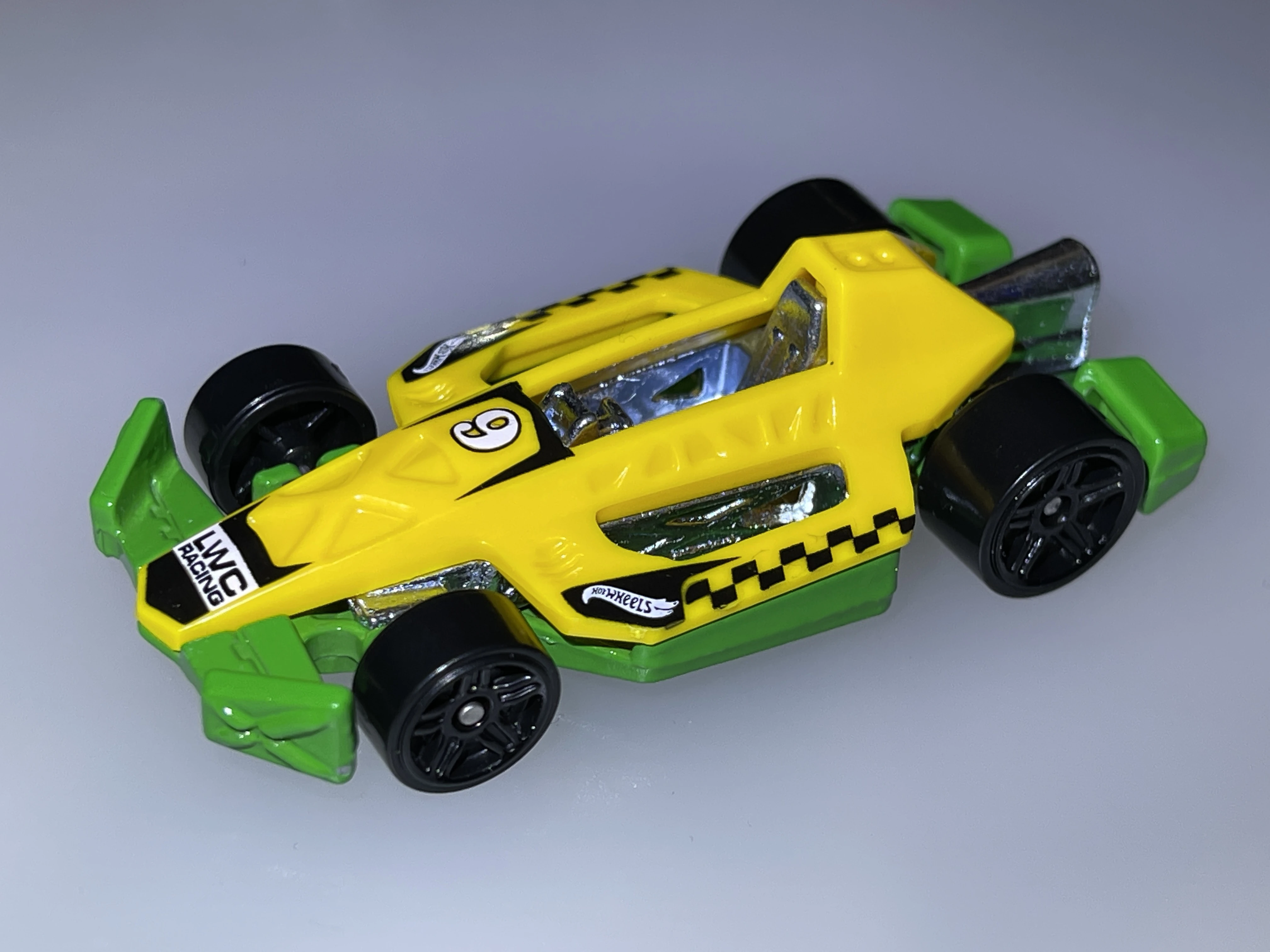 Arrow Dynamic