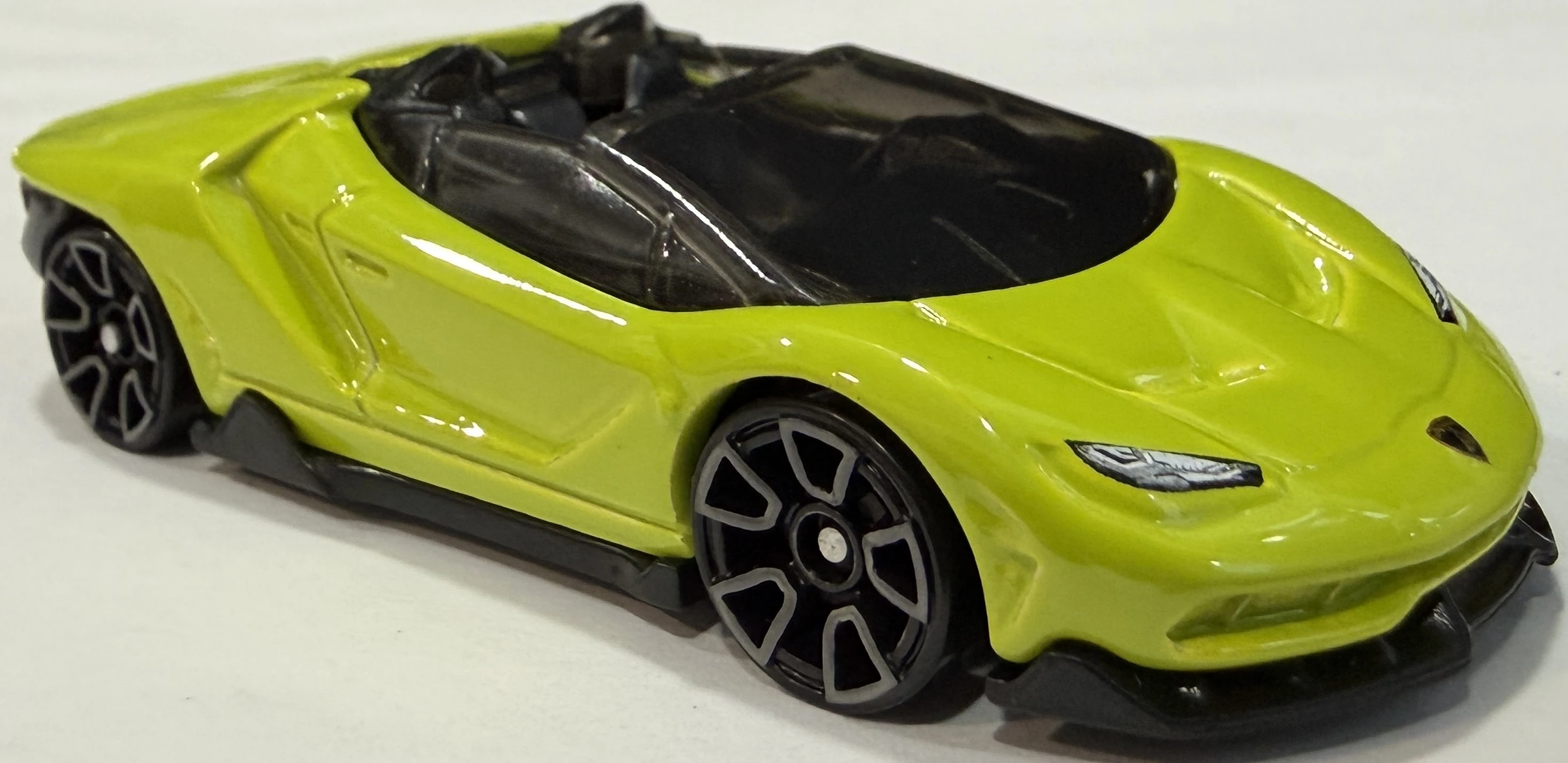 '16 Lamborghini Centenario Roadster