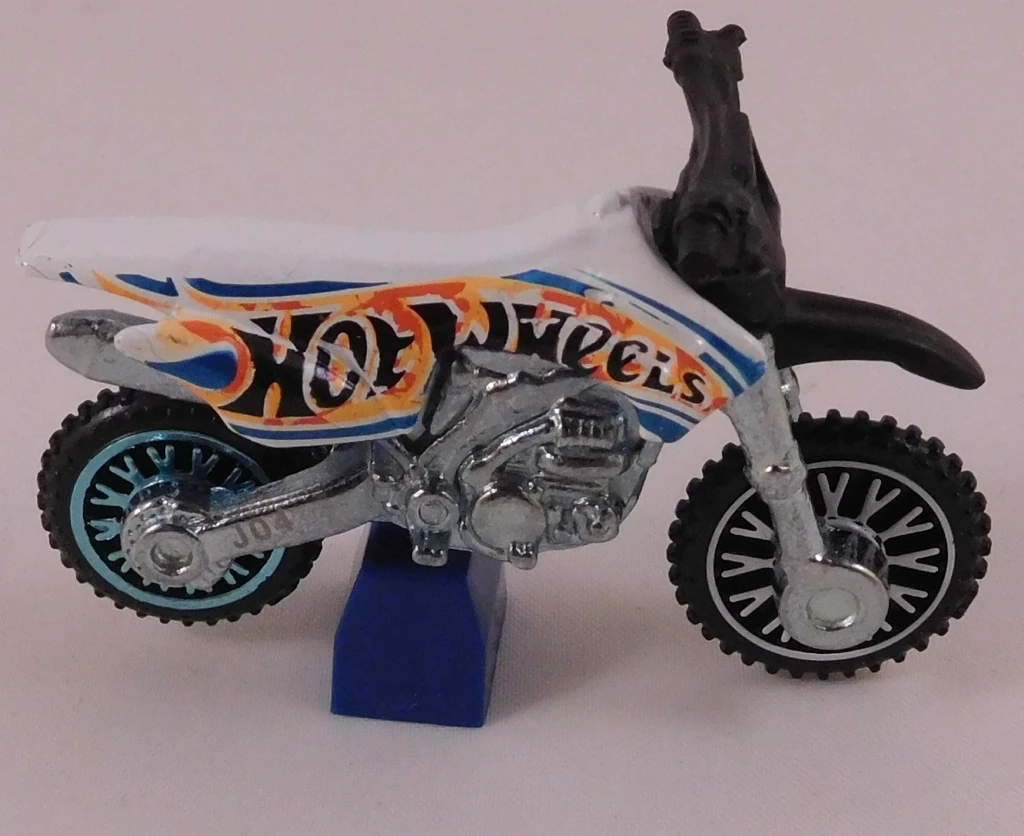 HW450F