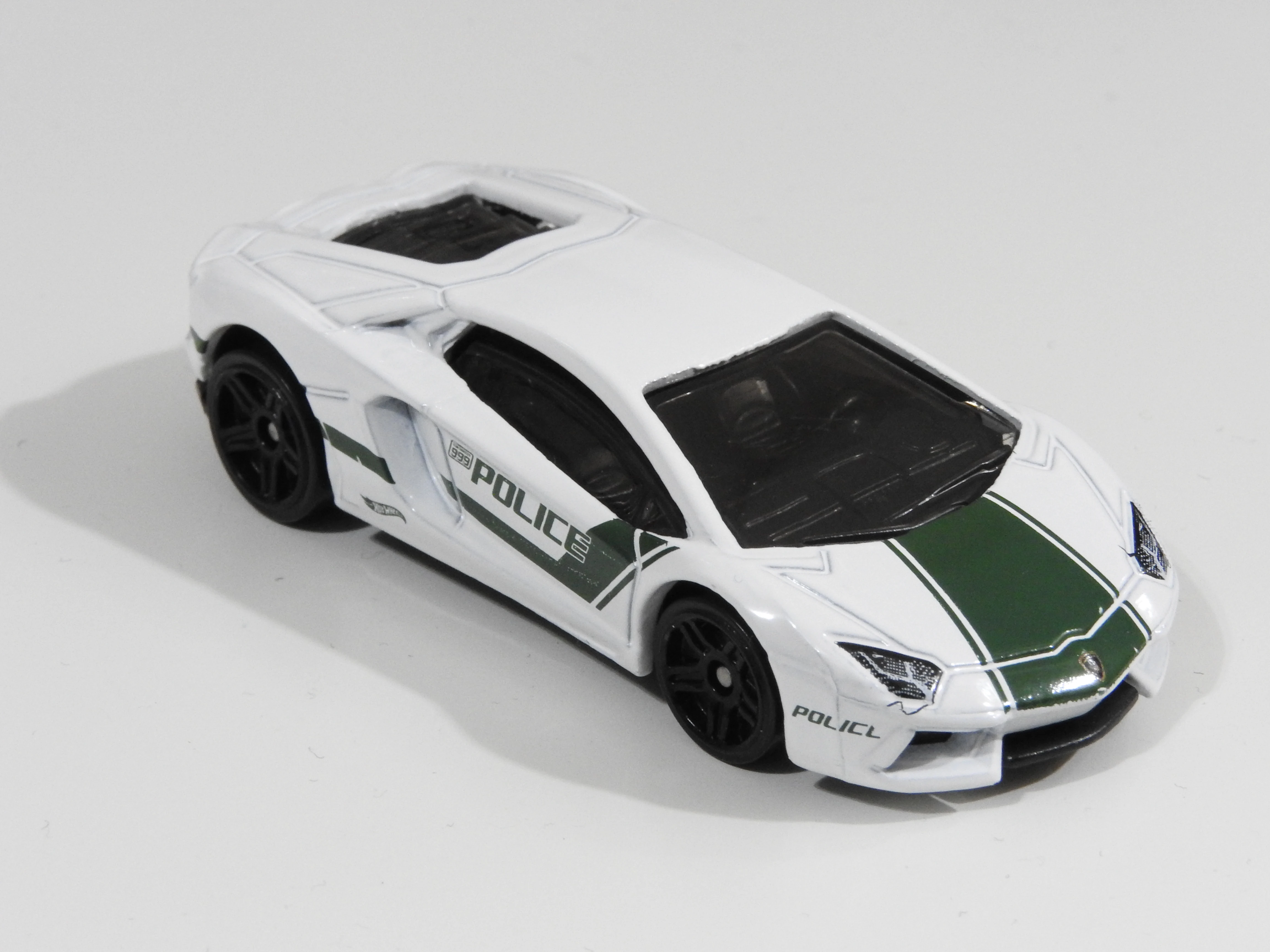 Aventador Miura Homage