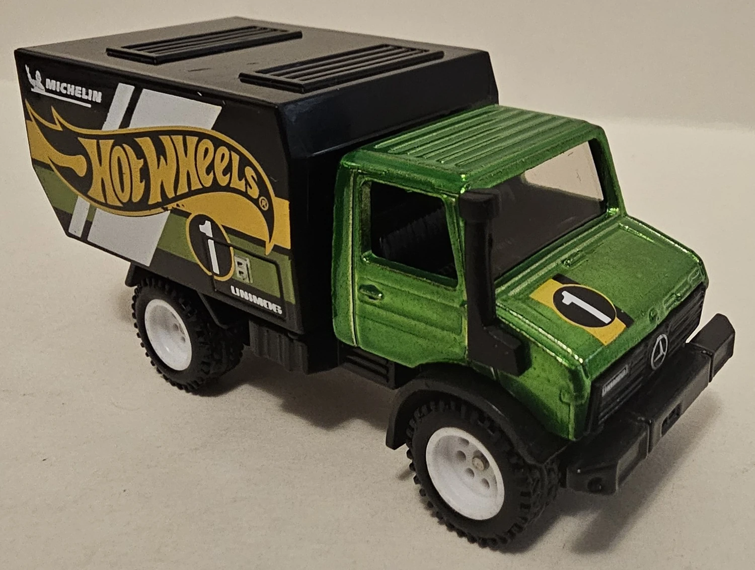 Mercedes-Benz Unimog U 1300 L