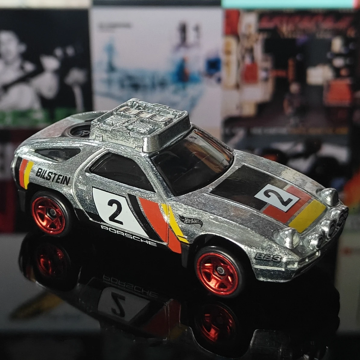 Porsche 928S Safari