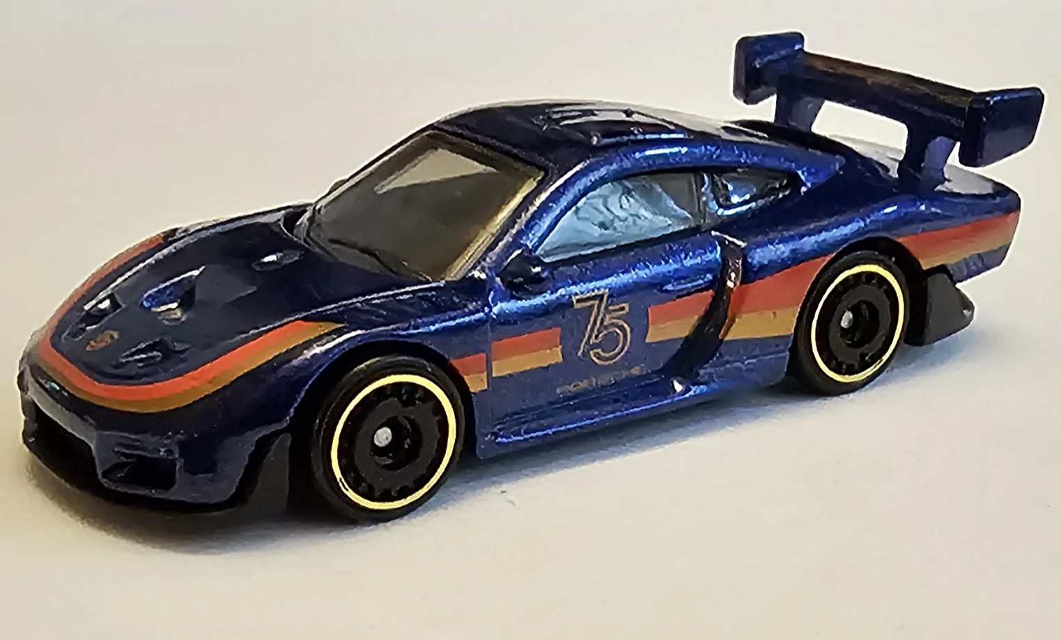 PORSCHE 935