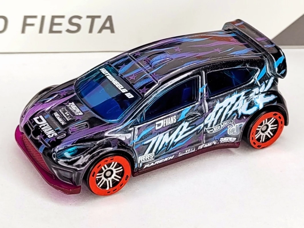 '12 Ford Fiesta