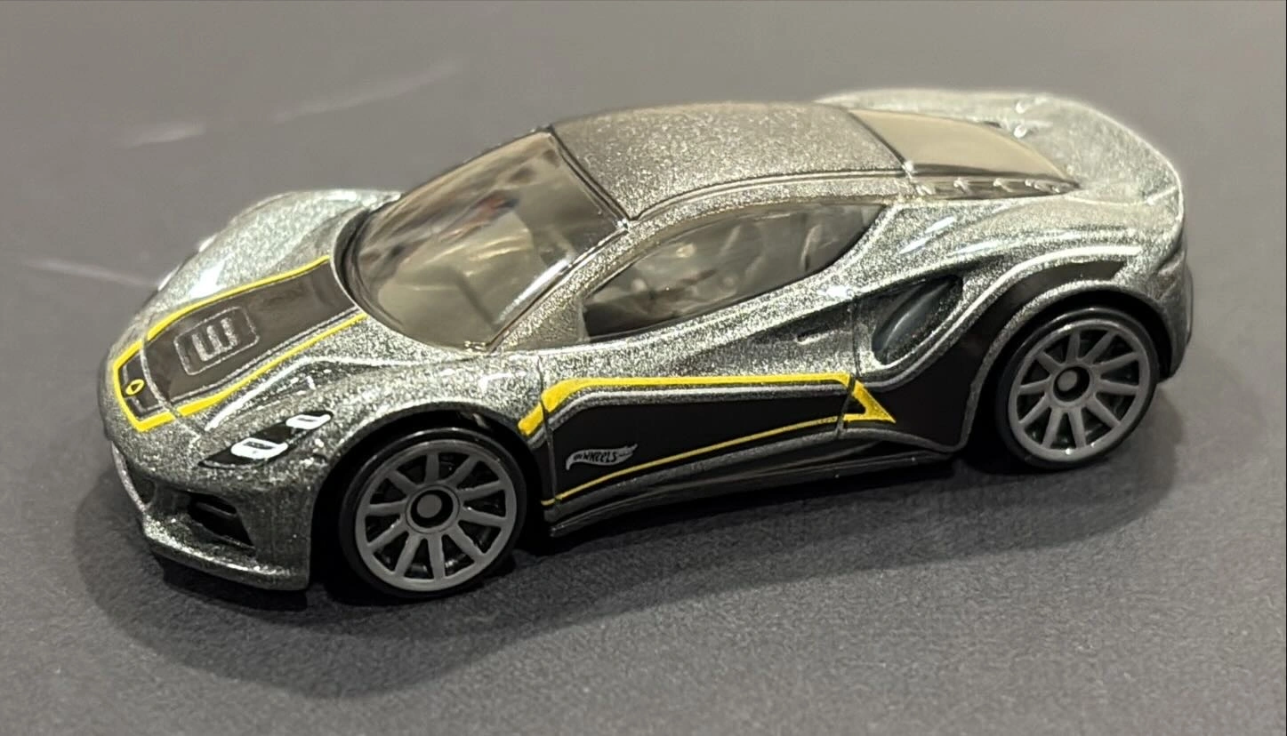 Lotus Emira