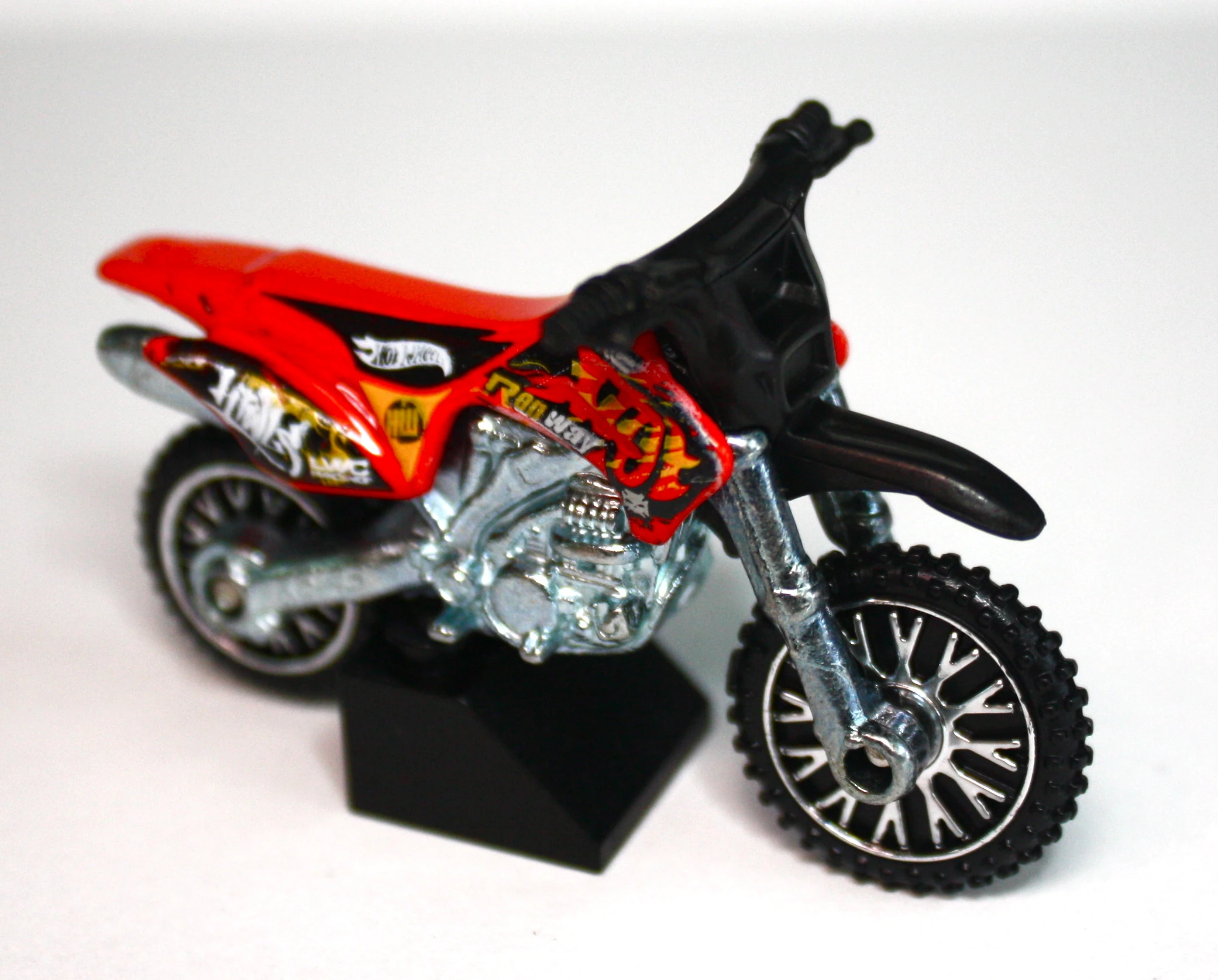 HW450F