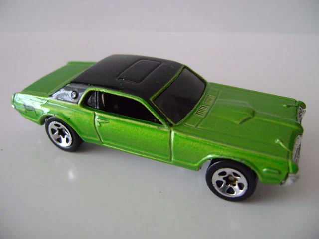 [['68 Mercury Cougar (2002)