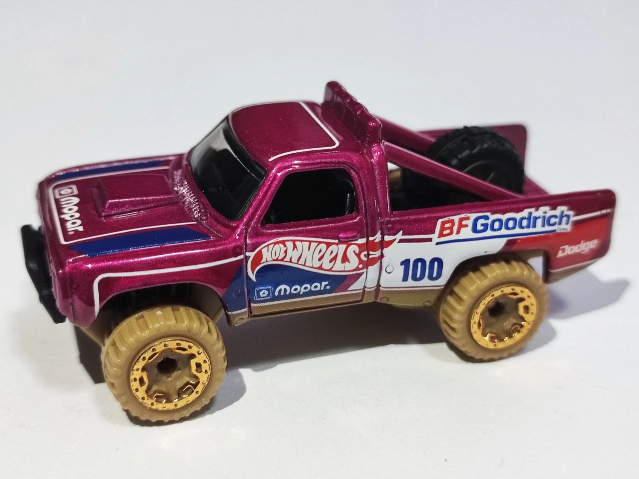 ‘87 DODGE D100
