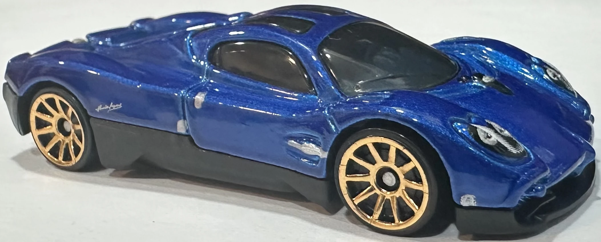 PAGANI UTOPIA