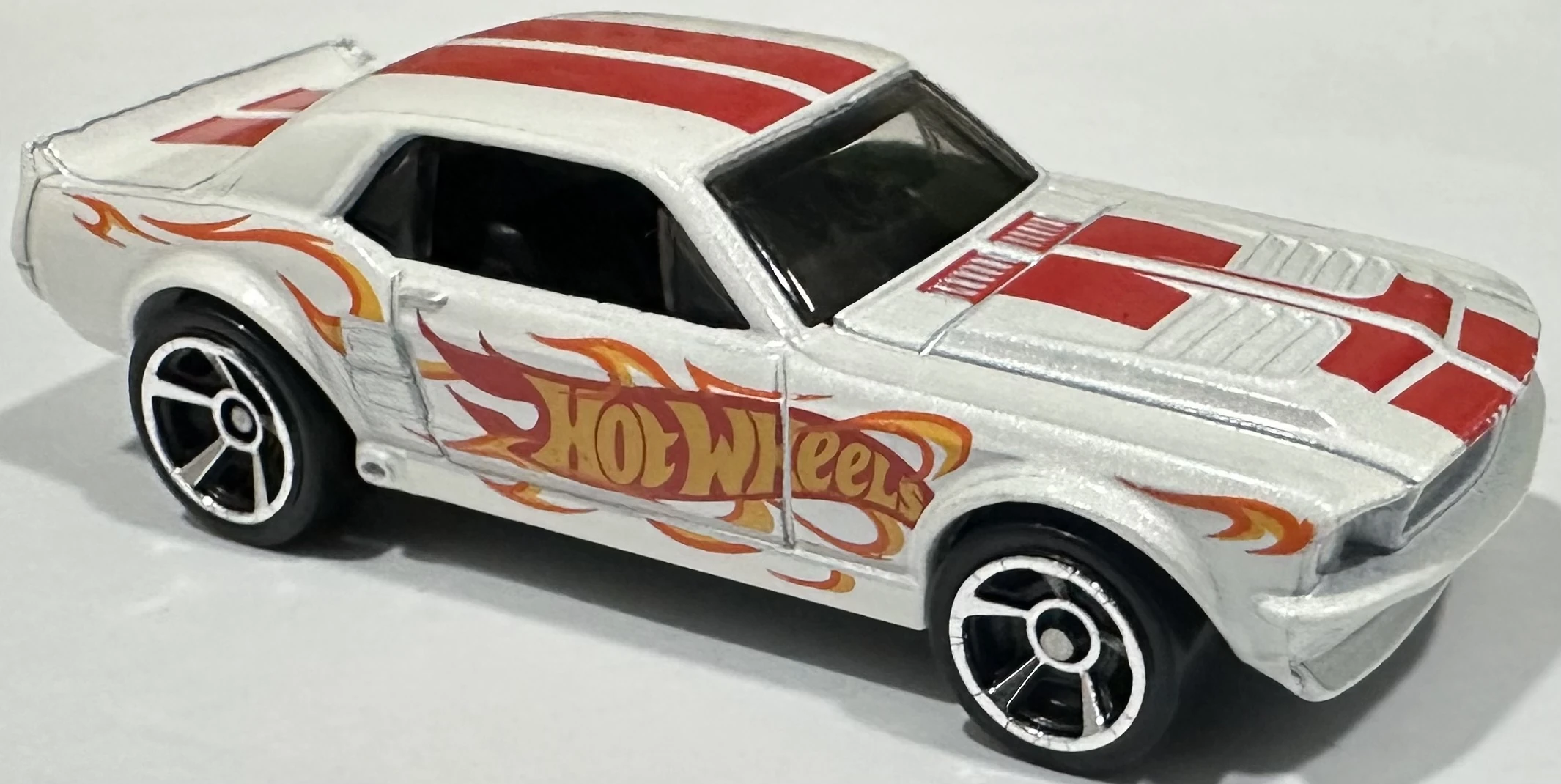 ’67 FORD MUSTANG COUPE