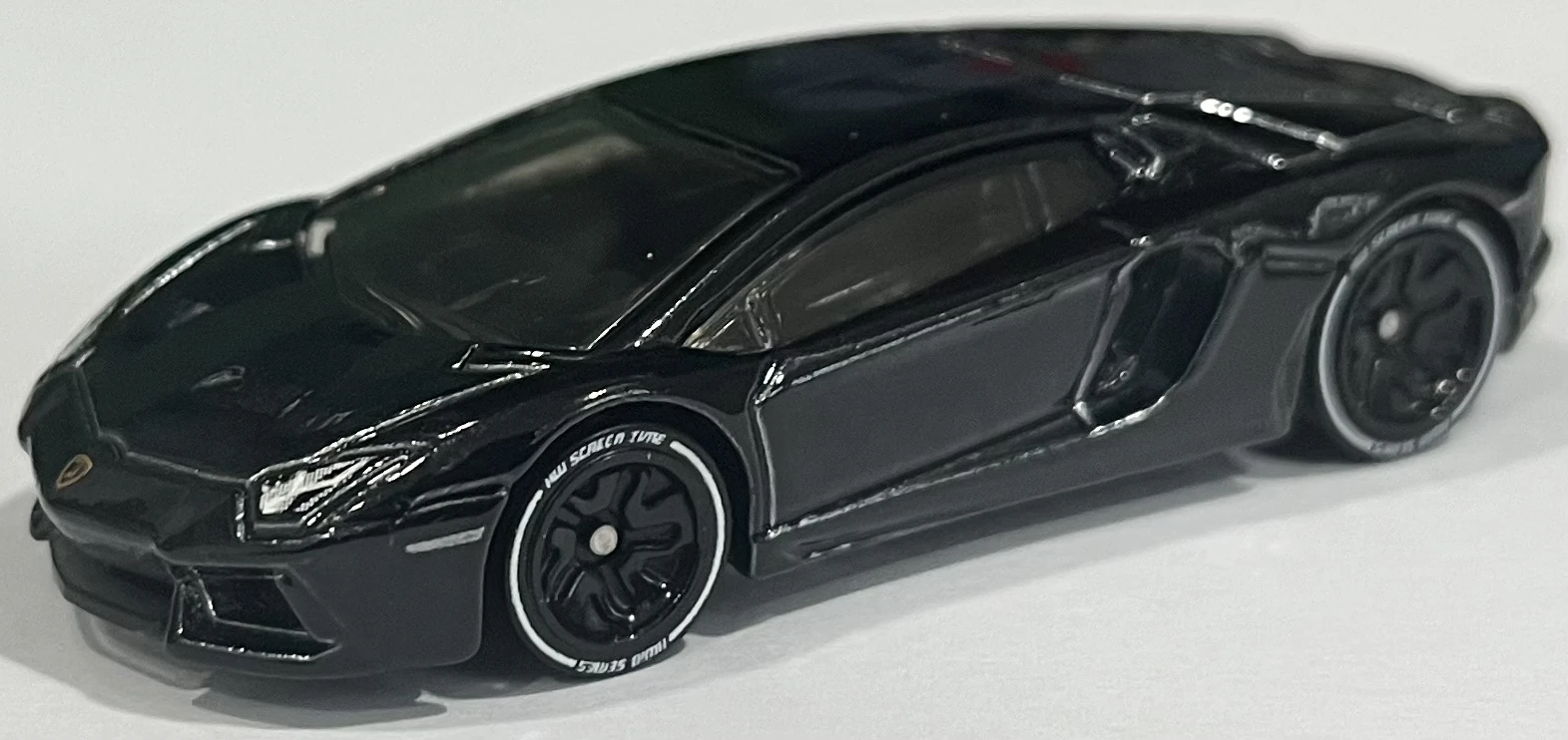 Aventador Miura Homage