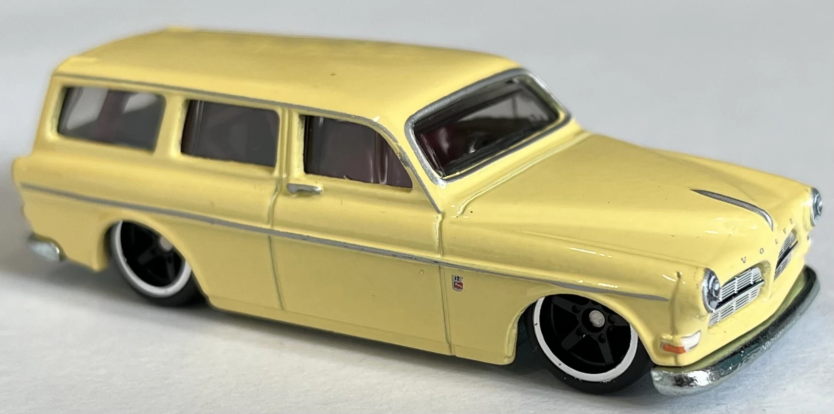 Volvo P220 Amazon Estate