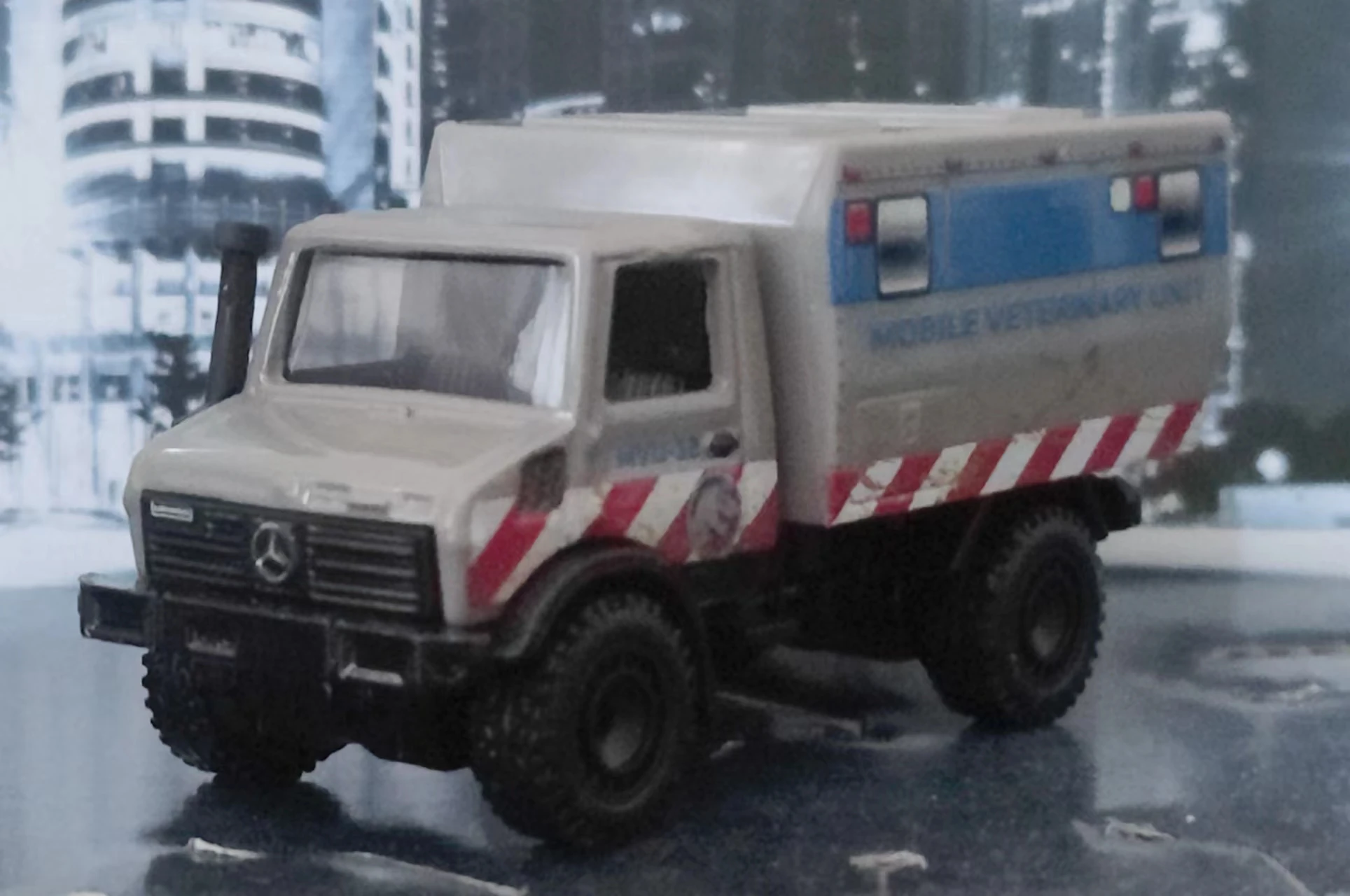 Mercedes-Benz Unimog U 1300 L