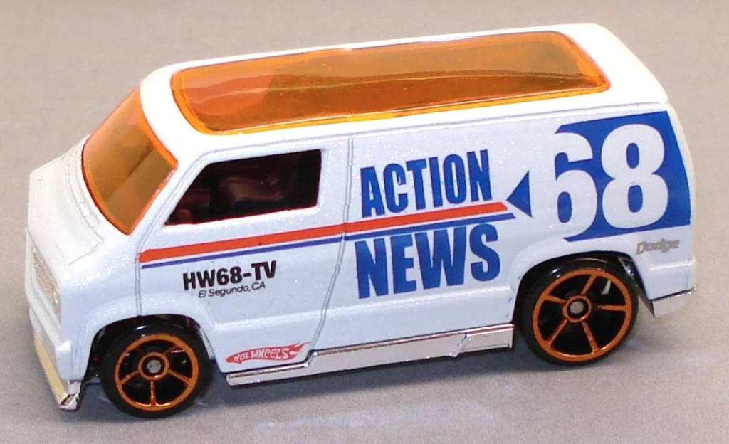 Custom '77 Dodge Van