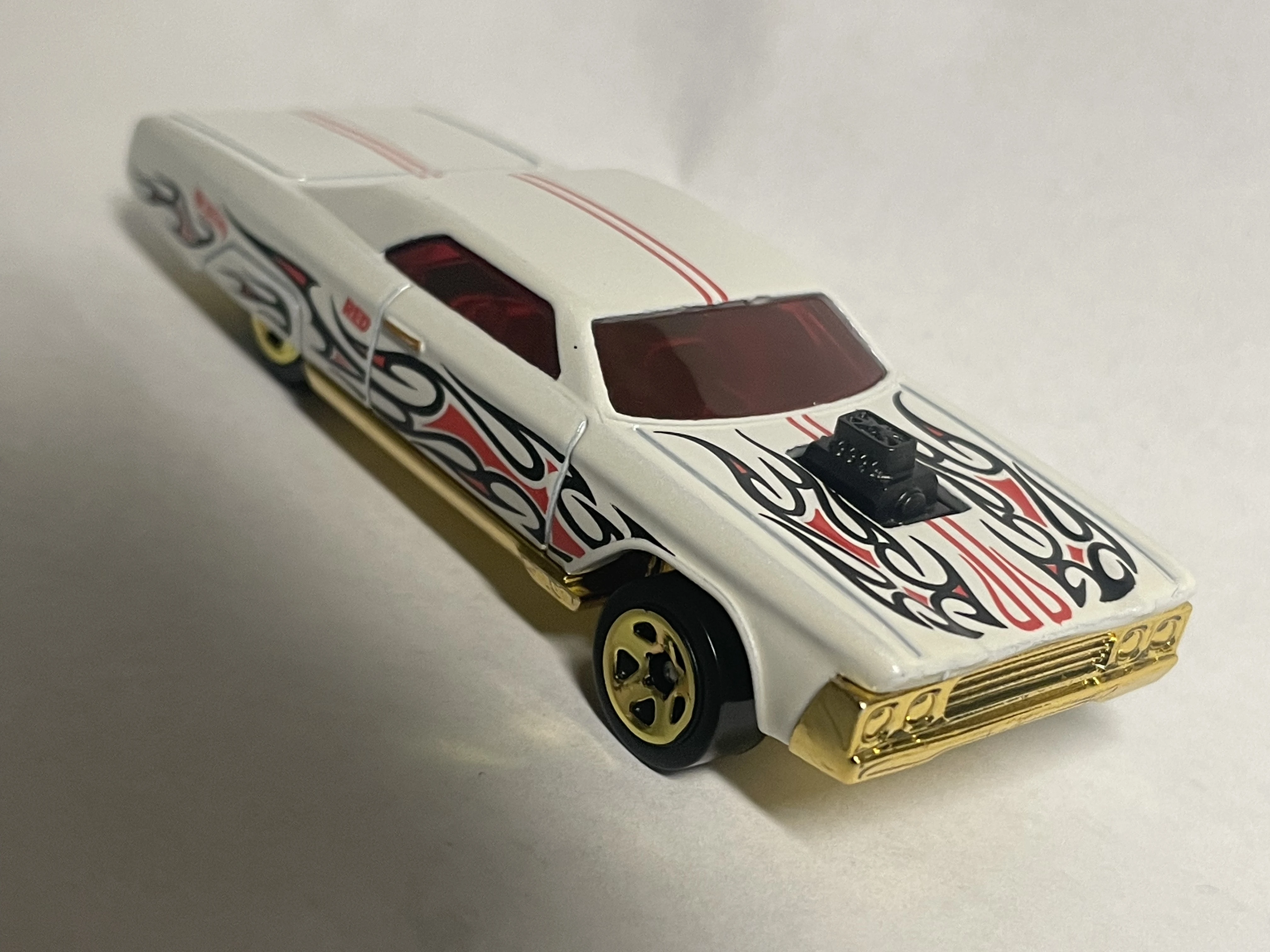 LAYIN’ LOWIDER