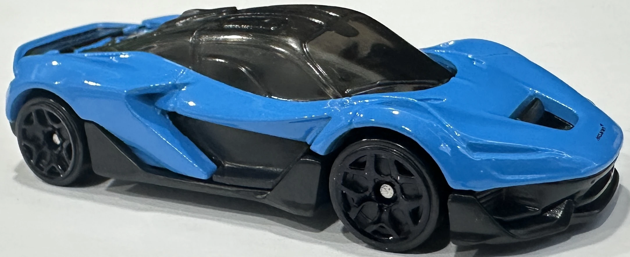 McLAREN W1