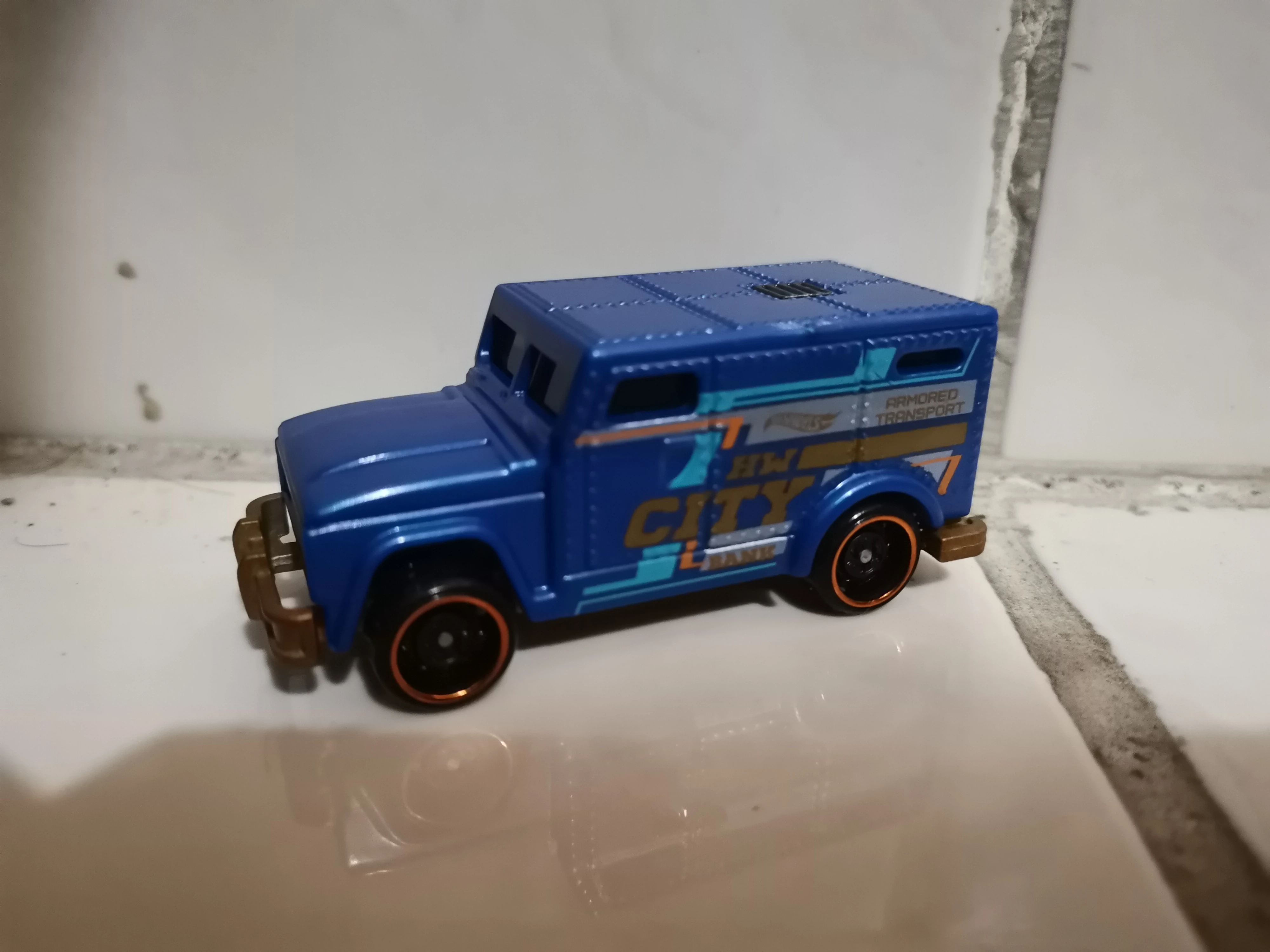 HW Armored Truck