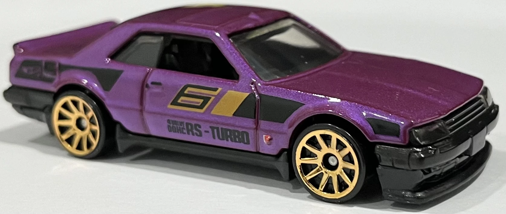NISSAN SKYLINE RS (KDR30)