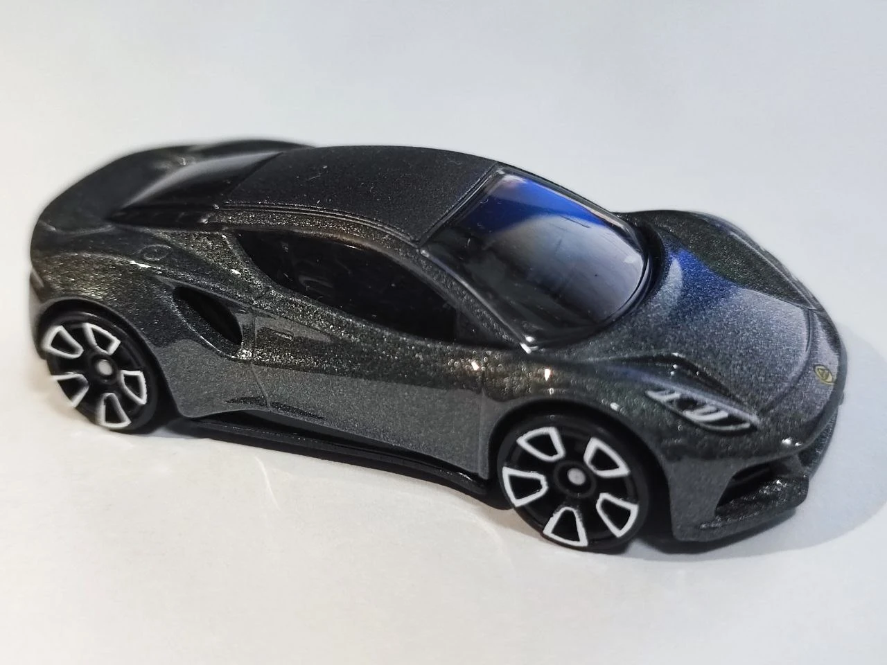 Lotus Emira
