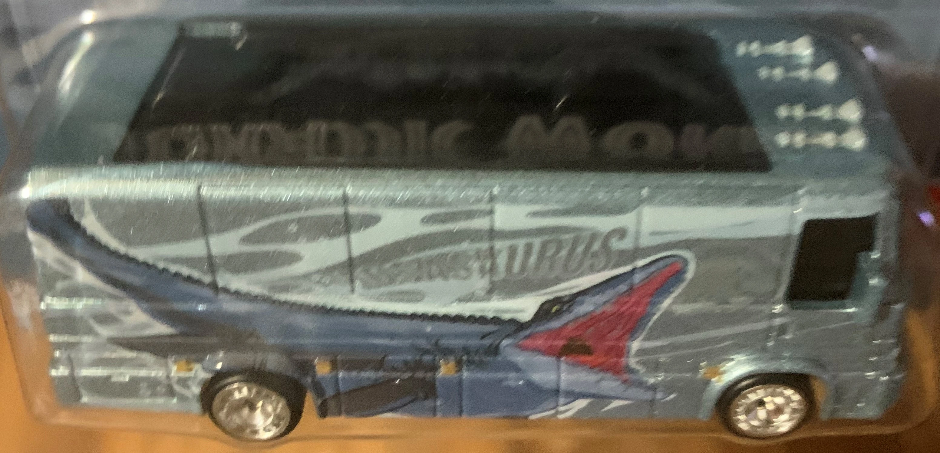 HW Tour Bus