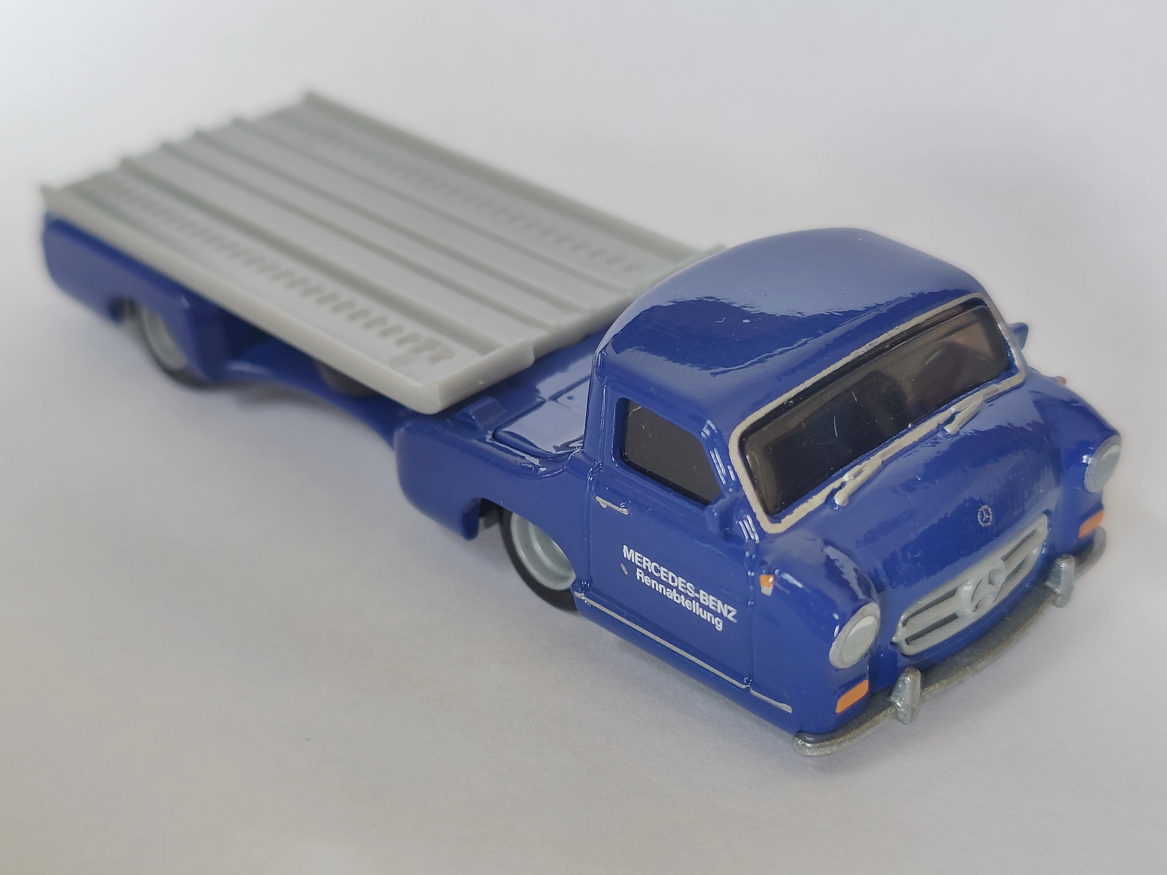 Mercedes-Benz Renntransporter
