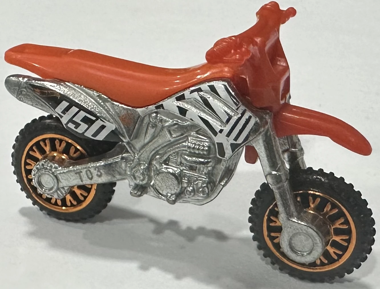 HW450F