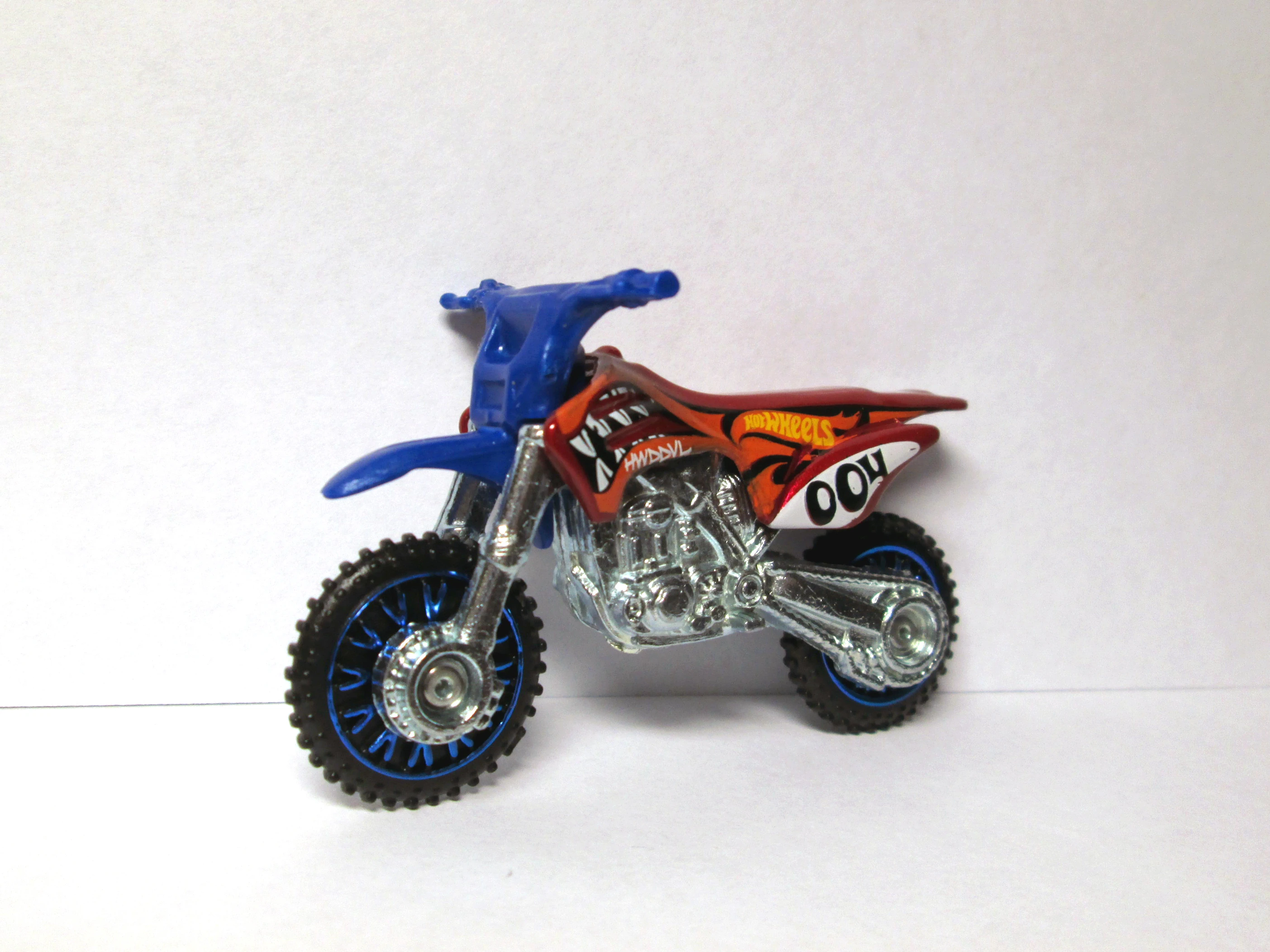 HW450F