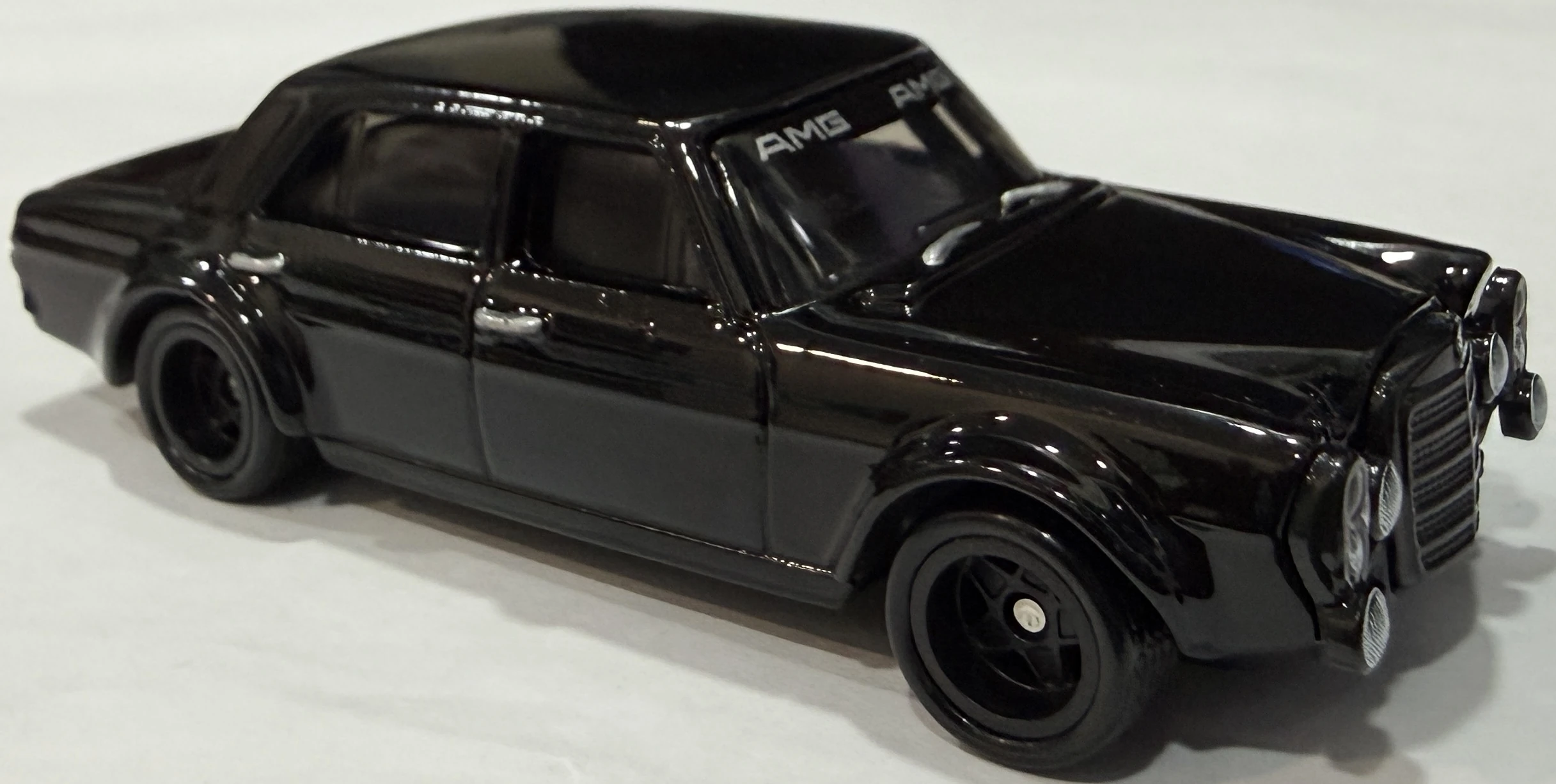 Mercedes-Benz 300 SEL 6.8 AMG