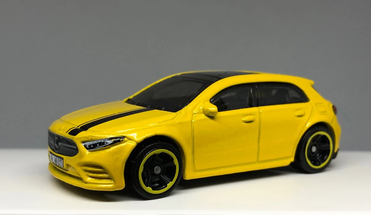 '19 Mercedes-Benz A-Class
