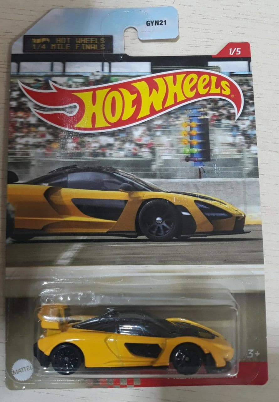McLaren Senna