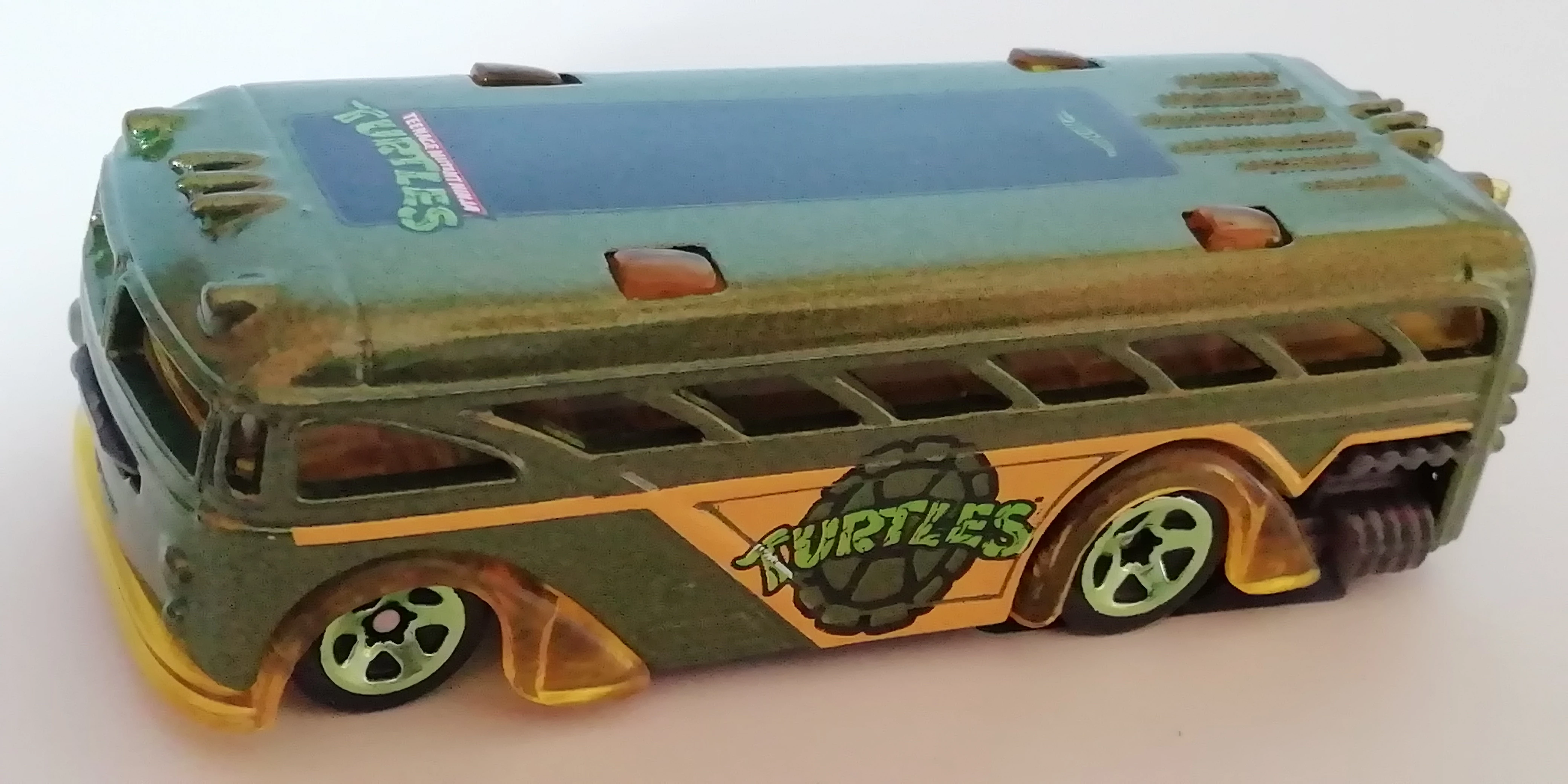 Surfin' School Bus