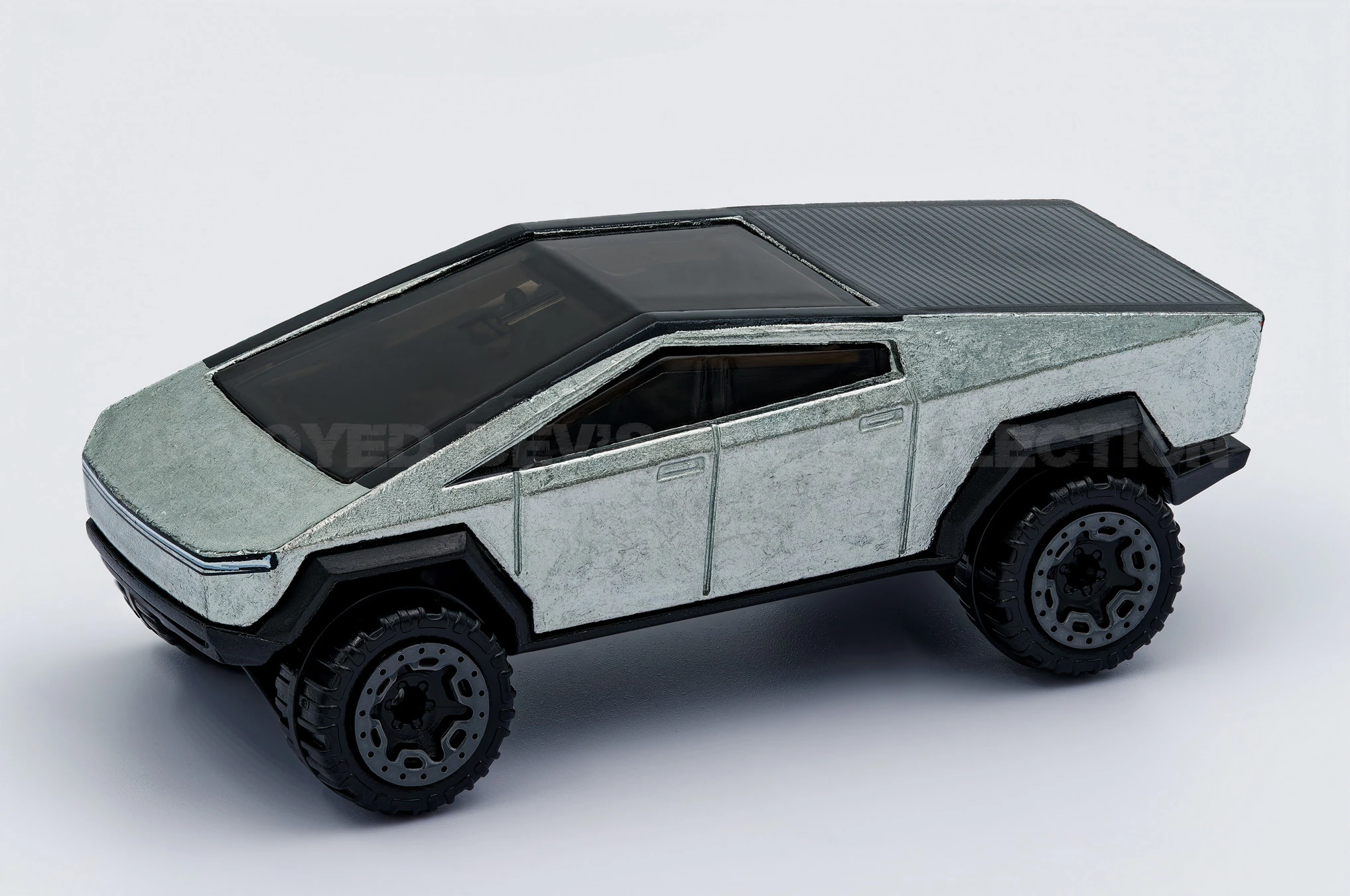 TESLA CYBERTRUCK
