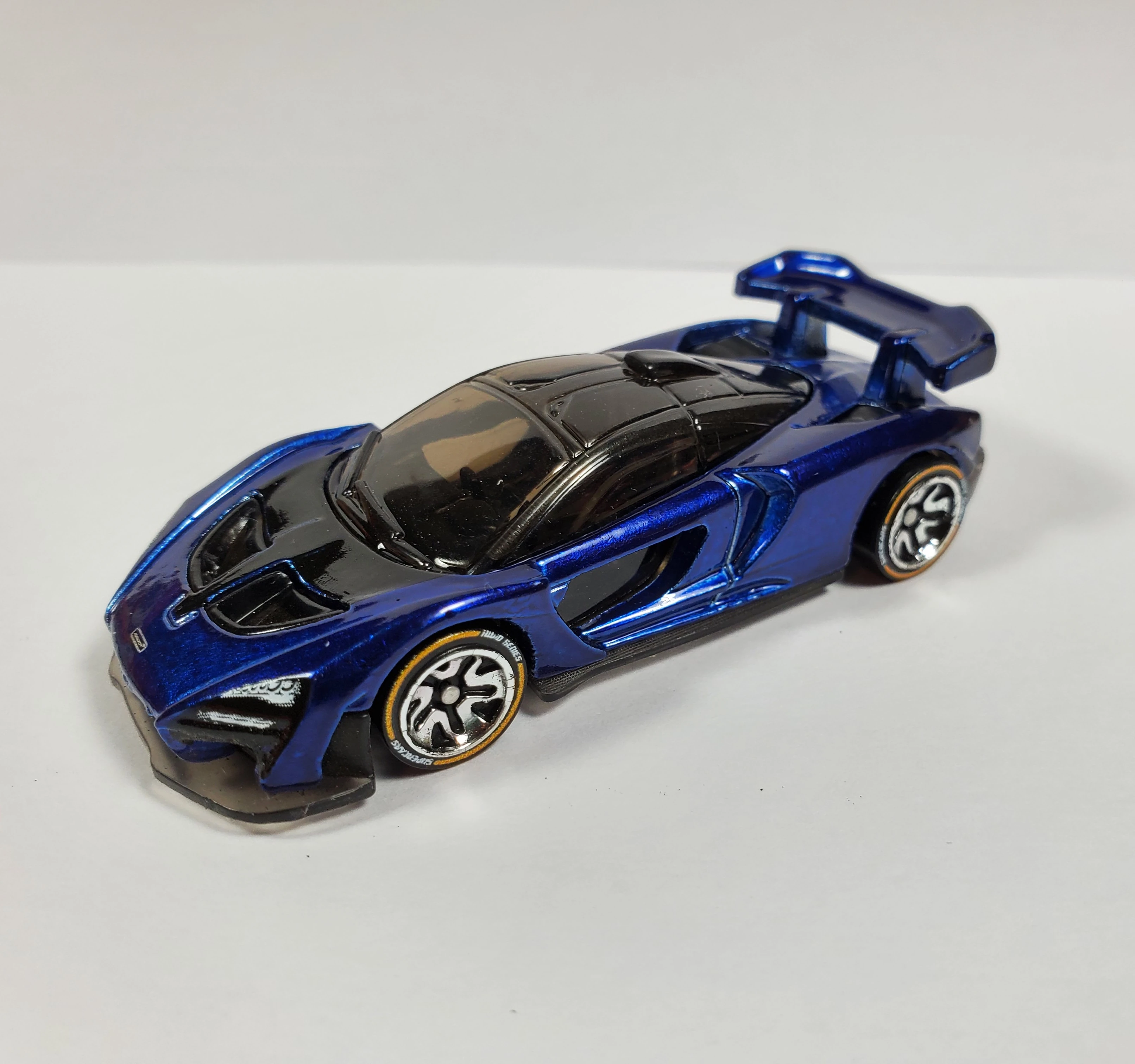 McLaren Senna